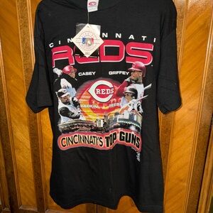 NWT Vintage Cincinnati Reds Shirt